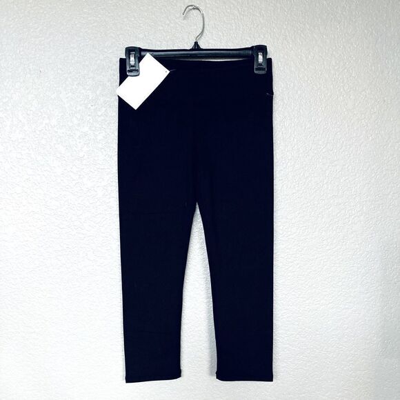 NWT Fabletics Active Cropped Yoga Leggings XS - Picture 1 of 2
